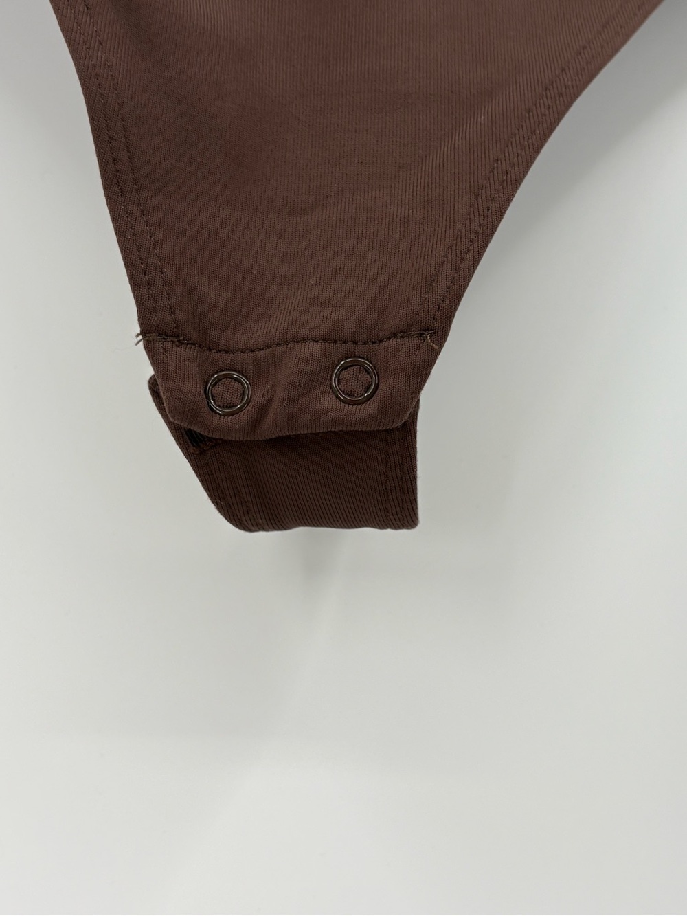 Aritzia Babaton Contour Pursue Squareneck Bodysuit Brown Medium - Picture 13 of 16